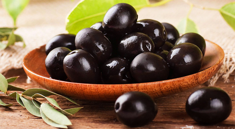 Чёрные оливки