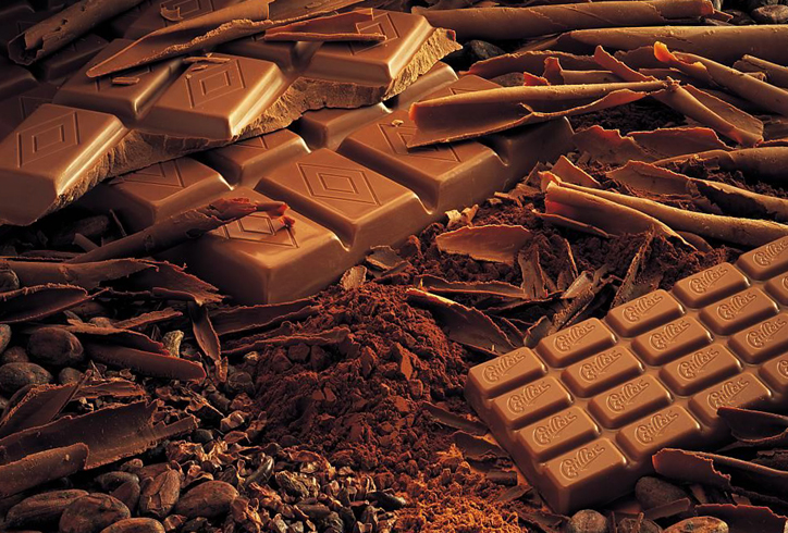 Много шоколада
