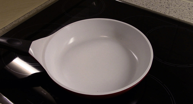 Керамическое покрытие сковороды