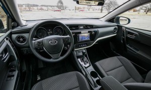 Салон Toyota Corolla