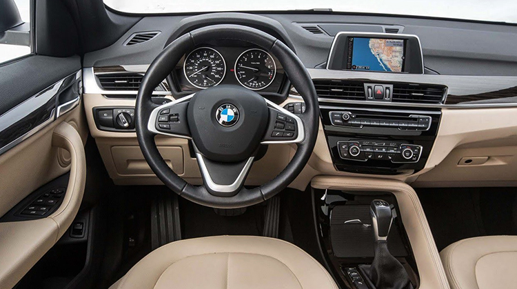 Салон BMW X1