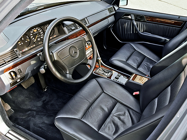 Салон Mercedes-Benz W124