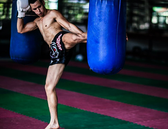 Тренировка по тайскому боксу